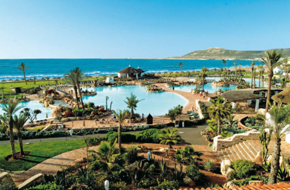 Tourisme / Réflexion/ All Inclusive.  ON aime ou on n’aime pas. Pourtant il est vendu en masse Tourisme / Réflexion/ All Inclusive.  ON aime ou on n’aime pas. Pourtant il est vendu en masse