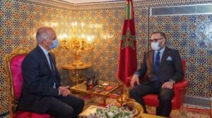 VOICI CE QUI FREINE LE DÉVELOPPEMENT DU MAROC, SELON CHAKIB BENMOUSSA VOICI CE QUI FREINE LE DÉVELOPPEMENT DU MAROC, SELON CHAKIB BENMOUSSA