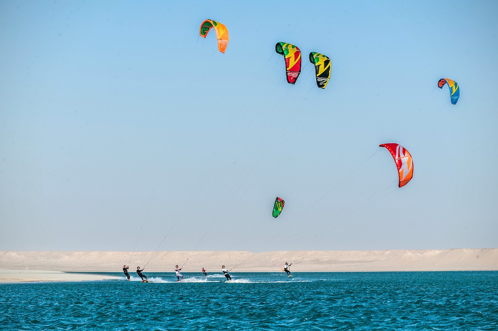 Dakhla  Kitesurf  La 6ème édition de "Dakhla Downwind Challenge", du 14 au 20 août 500 km du littoral entre Dakhla et Lagouira