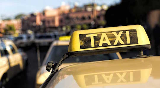 Arnaques en taxi : une étude mondiale place le Maroc et l’Egypte dans le top 10 des destinations à risque