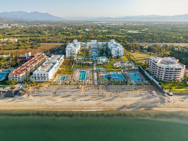 Hôtellerie RIU Hotels clôt l’année 2025 avec la réouverture du Riu Jalisco, entièrement rénové Hôtellerie RIU Hotels clôt l’année 2025 avec la réouverture du Riu Jalisco, entièrement rénové