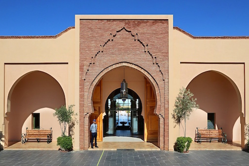 Hôtellerie A qui appartiennent vraiment les clés du parc 4 et 5 étoiles ?