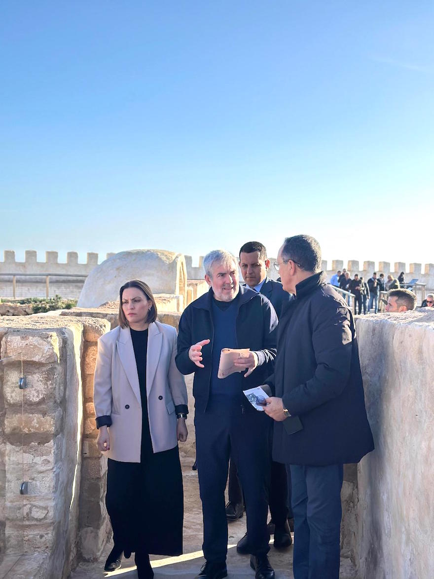 Canariens en visite au site historique Agadir OUfella