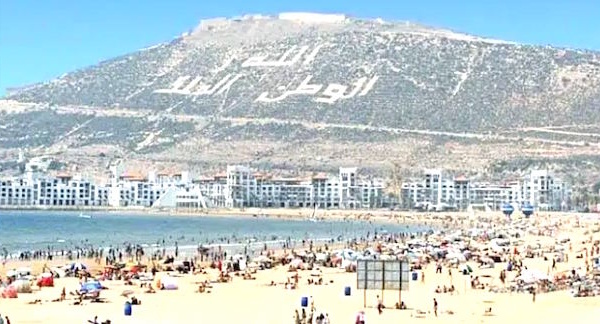 AGADIR TOURISME / SCANDALE : 55 TOURISTES FRANÇAIS INTERDITS D’ACCÈS À UN HÔTEL RÉSERVÉ ET PAYÉ D’AVANCE.