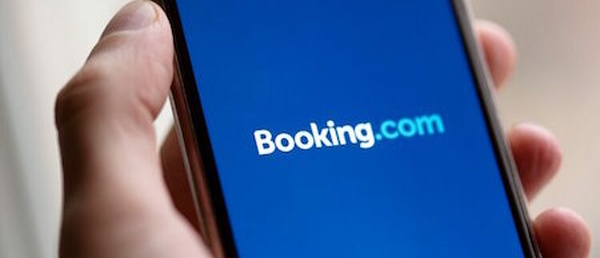 Booking.com change ses clauses avec les hôteliers après une mise en demeure de la DGCCRF