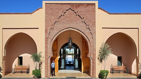 Hôtellerie A qui appartiennent vraiment les clés du parc 4 et 5 étoiles ?