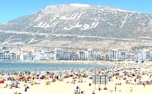 AGADIR TOURISME / SCANDALE : 55 TOURISTES FRANÇAIS INTERDITS D’ACCÈS À UN HÔTEL RÉSERVÉ ET PAYÉ D’AVANCE. AGADIR TOURISME / SCANDALE : 55 TOURISTES FRANÇAIS INTERDITS D’ACCÈS À UN HÔTEL RÉSERVÉ ET PAYÉ D’AVANCE.